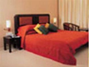 Hotel Highway Garden Kochi Buitenkant foto